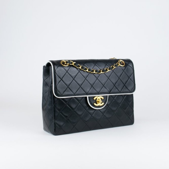 SOLD Chanel Vintage Single Flap Bag - Picture 4 of 16